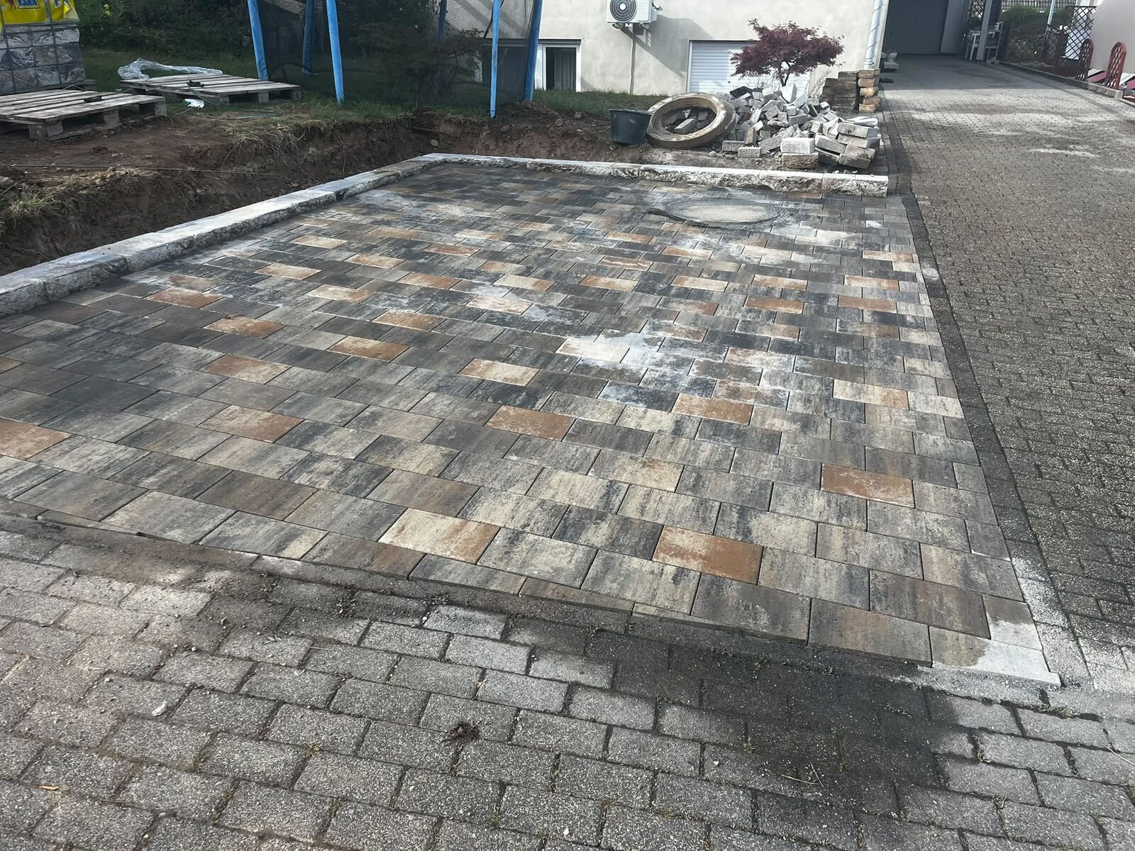Terrasse mit Platten- und Pflasterbelag — Projekt 13 von Pflasterdonner
